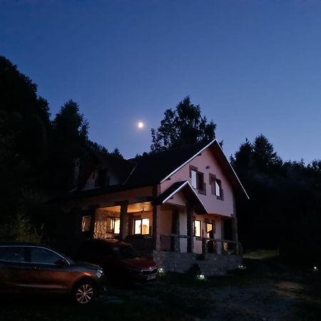 Cabana Belvedere Dragoslavele Bagian luar foto