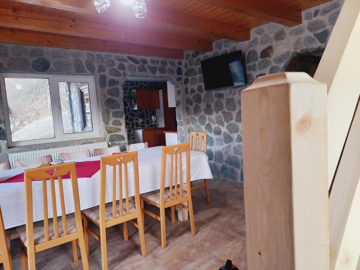 Cabana Belvedere Dragoslavele Bagian luar foto